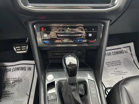 Used 2024 Volkswagen Tiguan SE R-Line image 14