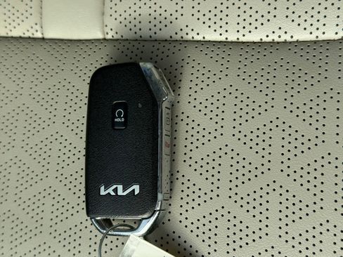 Used 2022 Kia Sorento S w/ Panoramic Sunroof Package AWD/4WD image 37