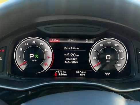 Used 2023 Audi Q8 Premium Plus w/ Premium Plus Package AWD/4WD image 13