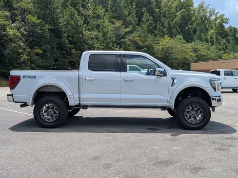Used 2025 Ford F150 Lariat w/ Equipment Group 501A Mid AWD/4WD image 10