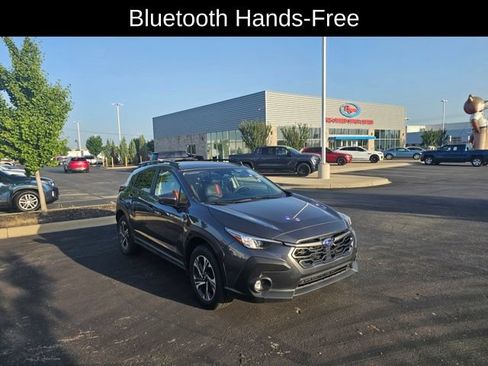 Used 2024 Subaru Crosstrek 2.0i Premium AWD/4WD image 3