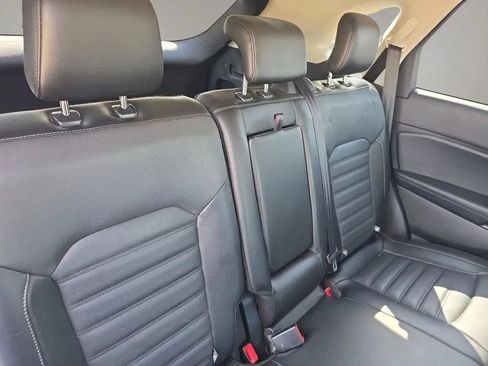 Used 2017 Ford Edge SEL w/ Equipment Group 201A FWD image 18