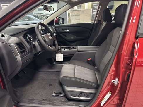 New 2026 Nissan Rogue SV w/ Cold Weather Package AWD/4WD image 12