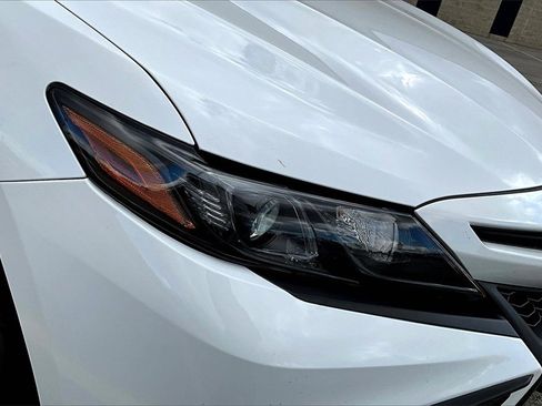 Used 2024 Toyota Camry SE image 27