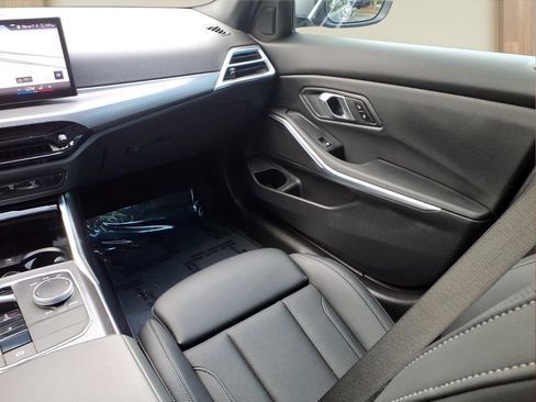 Used 2025 BMW 330i Sedan RWD image 25