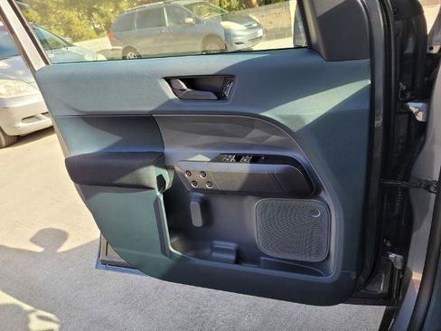 New 2025 Ford Maverick XL image 12