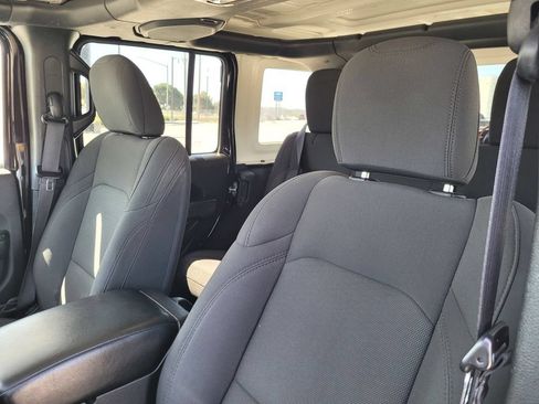 Used 2023 Jeep Wrangler Unlimited Sport AWD/4WD image 16