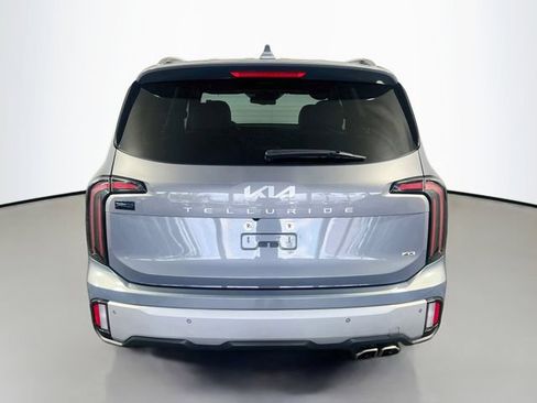 Used 2023 Kia Telluride EX w/ EX Captain's Chair Package AWD/4WD image 7