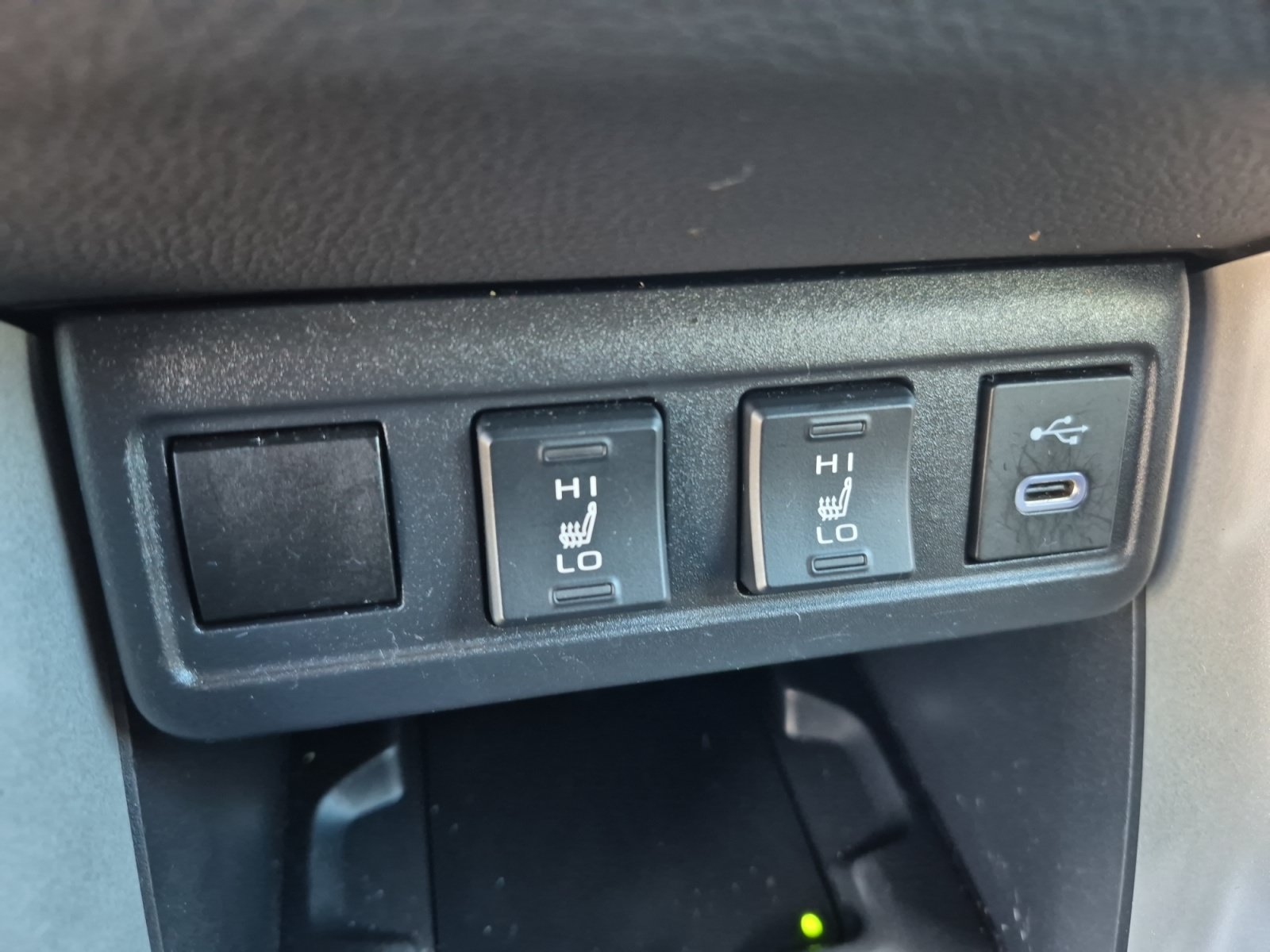 Certified 2025 Toyota Corolla Cross XLE AWD/4WD image 33
