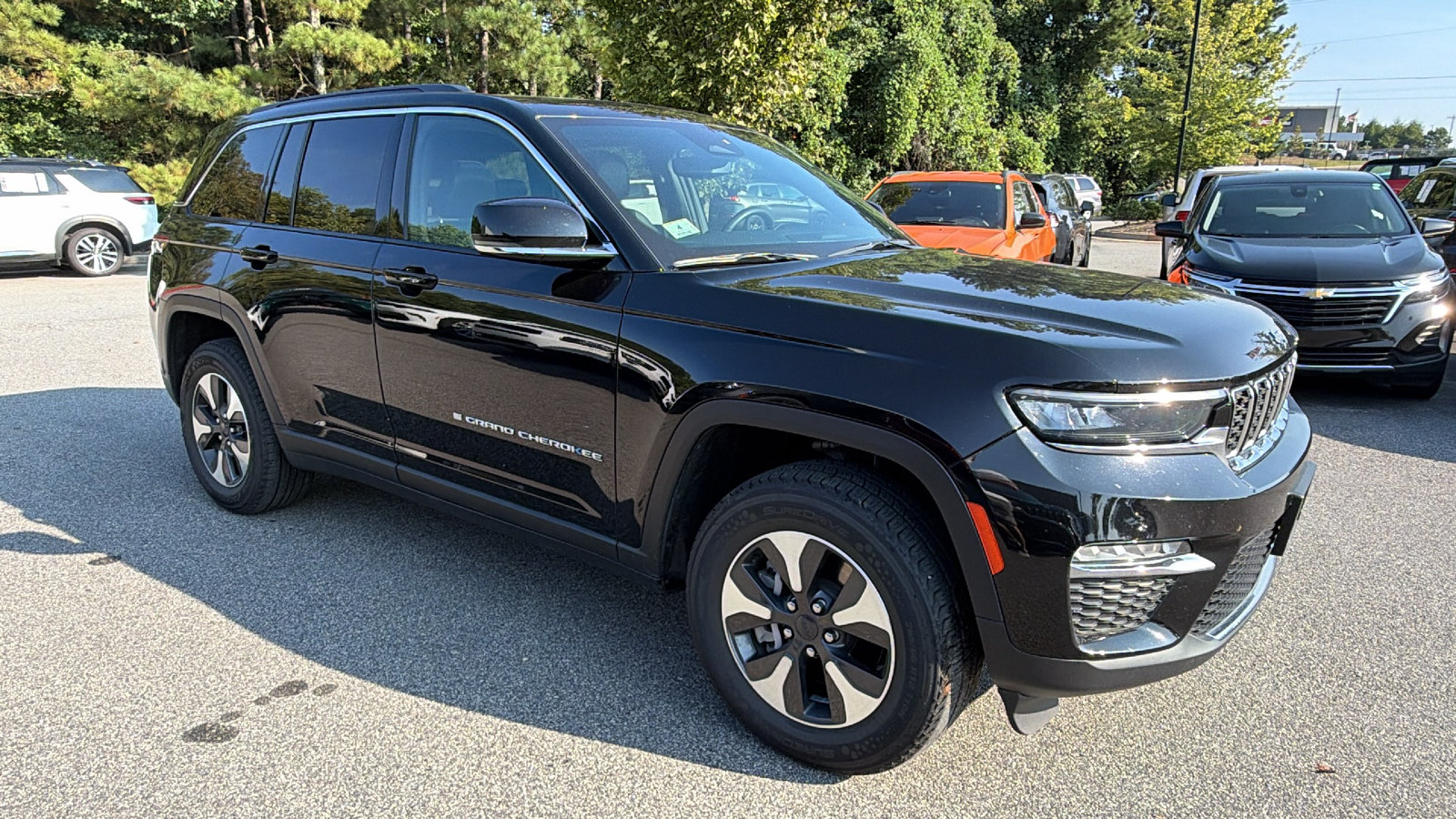 Used 2024 Jeep Grand Cherokee Limited 4xe AWD/4WD image 5