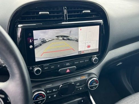 Certified 2023 Kia Soul EX image 25