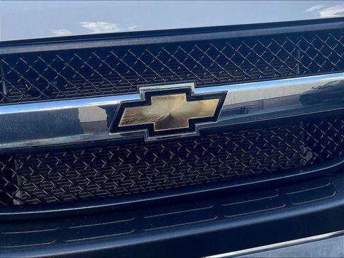 Used 2024 Chevrolet Express 2500 w/ Driver Convenience Package image 30