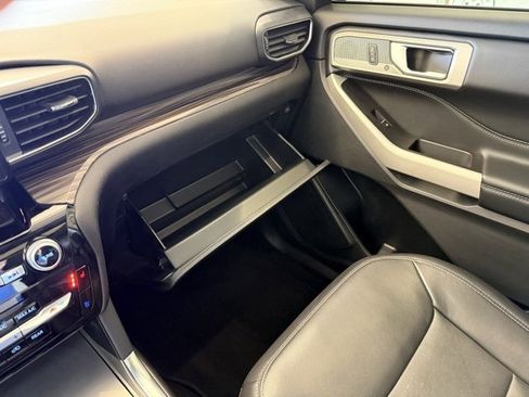 Used 2021 Ford Explorer Limited w/ Hybrid Equipment Group 310A image 28