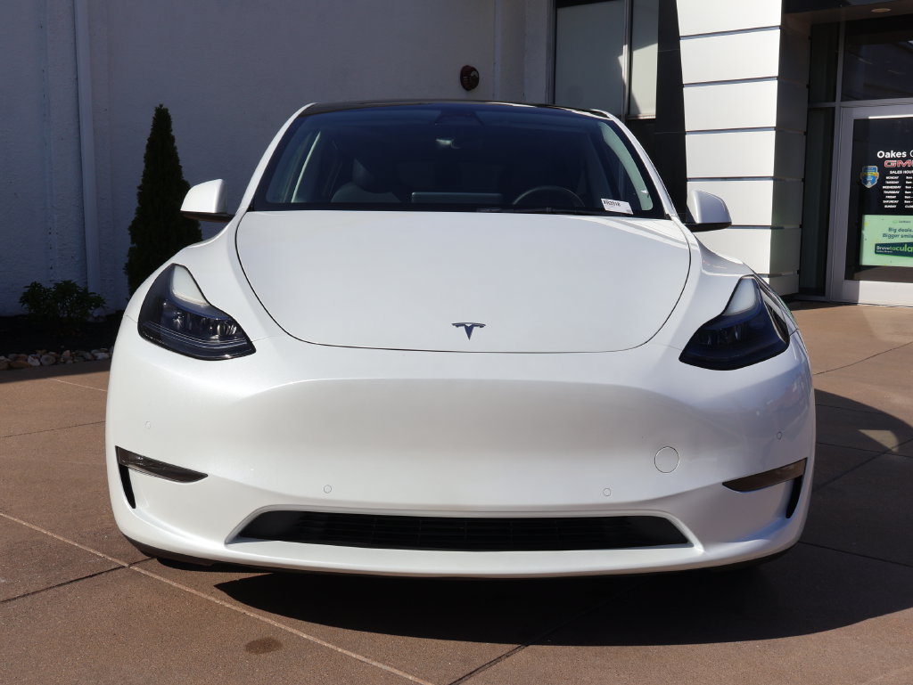 Used 2022 Tesla Model Y Performance AWD/4WD image 2