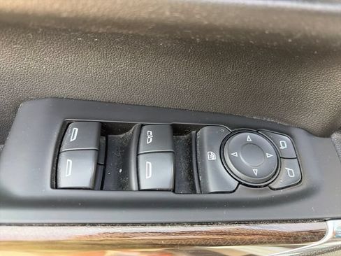 Used 2019 Chevrolet Silverado 1500 LT Trail Boss AWD/4WD image 10