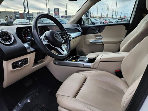 Used 2023 Mercedes-Benz GLB 250 image 9