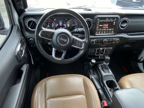 Certified 2023 Jeep Wrangler Sahara w/ Cold Weather Group image 18