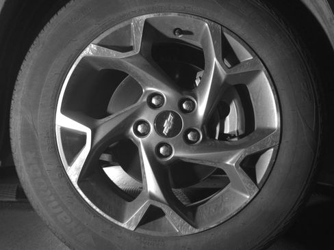 Used 2025 Chevrolet Trax LT image 10