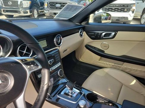 Used 2016 Mercedes-Benz SLK 300 image 22