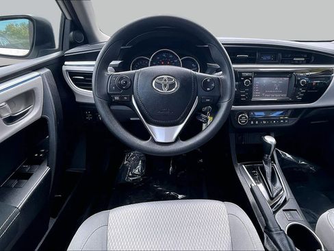 Used 2014 Toyota Corolla LE FWD image 5