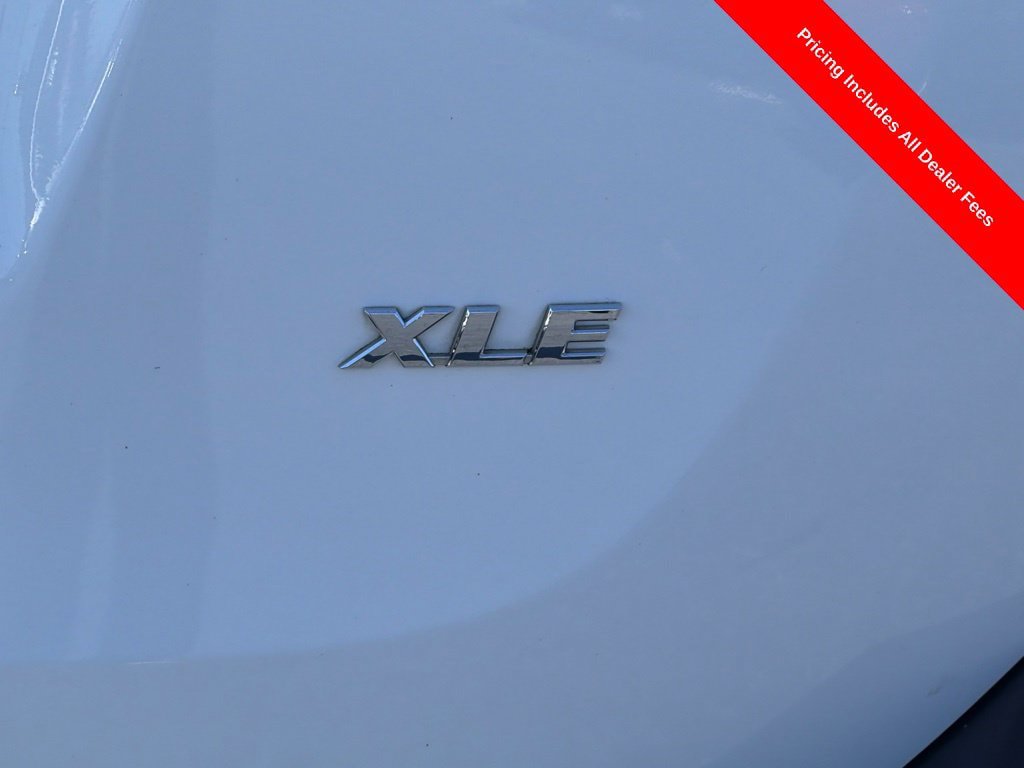 Used 2015 Toyota RAV4 XLE FWD image 37