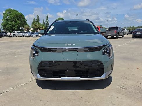 New 2026 Kia Niro Wind FWD image 3