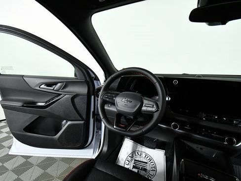 New 2026 Chevrolet Equinox RS w/ LPO, Floor Liner Package image 19