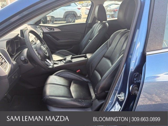 Used 2018 MAZDA MAZDA3 Touring FWD image 3