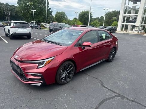 Used 2025 Toyota Corolla SE FWD image 9