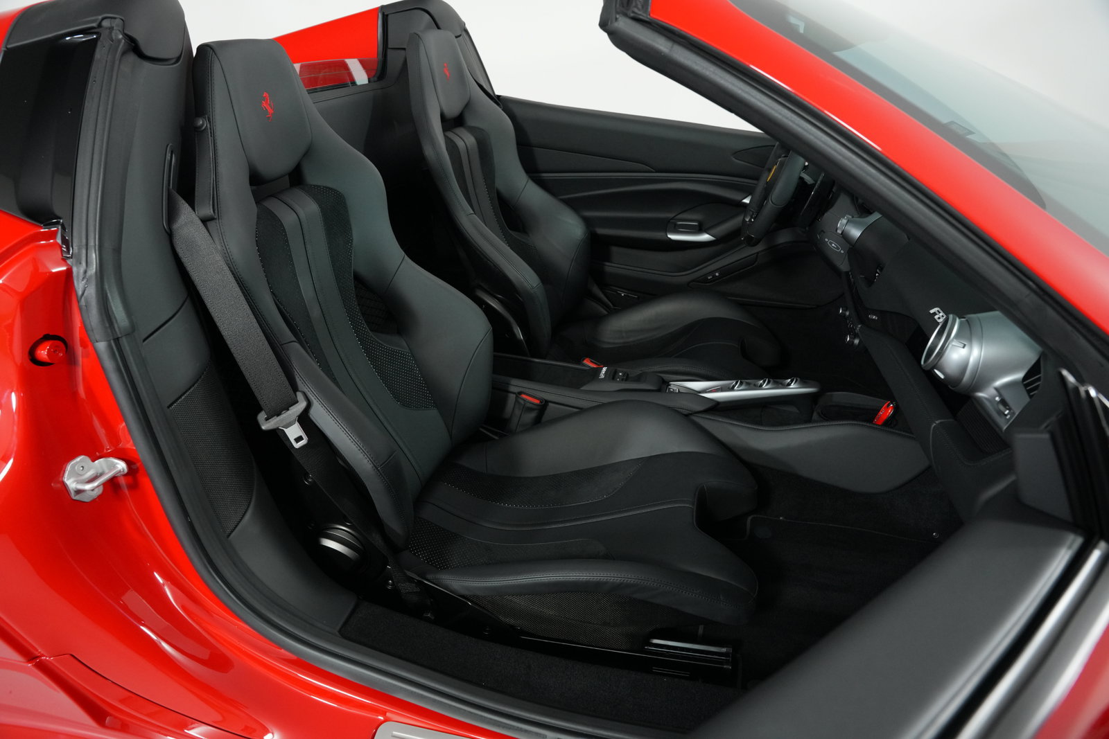 Used 2023 Ferrari F8 Tributo RWD image 42
