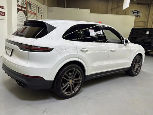 Used 2019 Porsche Cayenne AWD/4WD image 5