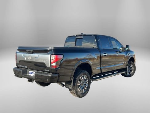 Used 2024 Nissan Titan Platinum Reserve w/ Moonroof Package image 5
