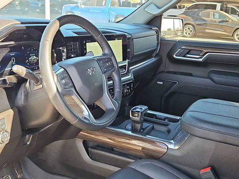 Used 2025 Chevrolet Silverado 1500 RST w/ Redline Edition AWD/4WD image 10