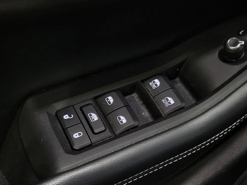 Used 2022 Jeep Grand Cherokee L Laredo w/ Luxury Tech Group I image 27