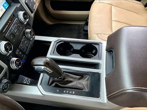 Used 2018 Ford F150 Lariat w/ Equipment Group 502A Luxury AWD/4WD image 15