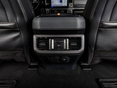 Used 2024 Ford F350 Platinum w/ Tremor Off-Road Package image 33