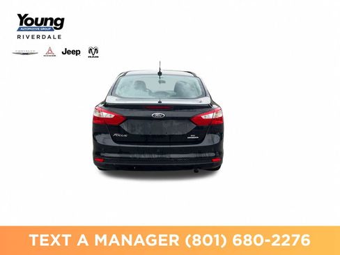 Used 2014 Ford Focus SE FWD image 4