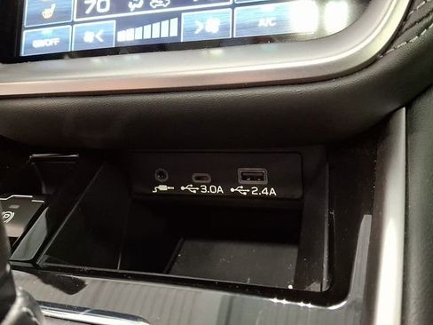 Certified 2025 Subaru Outback Premium image 23