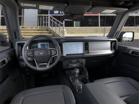 New 2025 Ford Bronco Badlands image 9