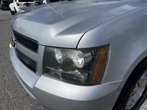 Used 2013 Chevrolet Tahoe LT w/ Luxury Package RWD image 6