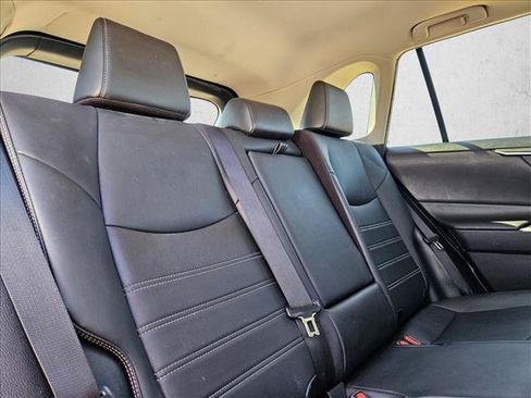 Used 2020 Toyota RAV4 XLE Premium FWD image 20