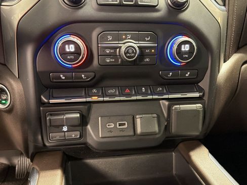 Used 2019 Chevrolet Silverado 1500 RST w/ All-Star Edition RWD image 16