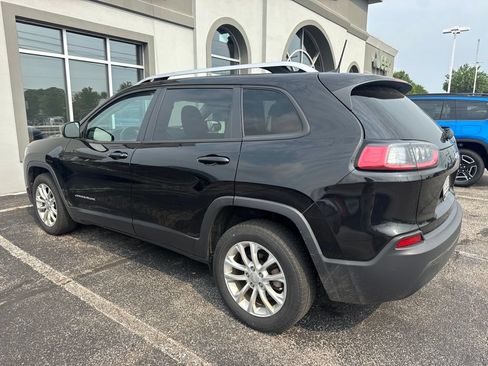 Used 2020 Jeep Cherokee Latitude w/ Cold Weather Group FWD image 10