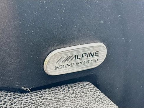 Used 2023 Dodge Charger SXT RWD image 18