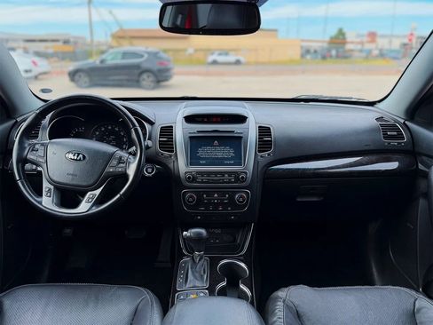 Used 2014 Kia Sorento SX w/ 3rd Row Package image 13