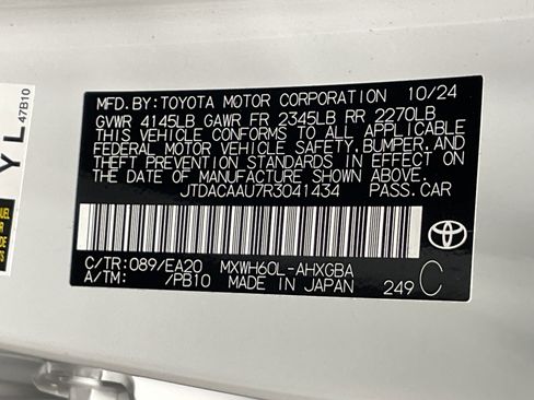 Certified 2024 Toyota Prius XLE image 35