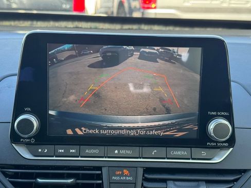 Used 2022 Nissan Altima 2.5 SV w/ SV Premium Package FWD image 30