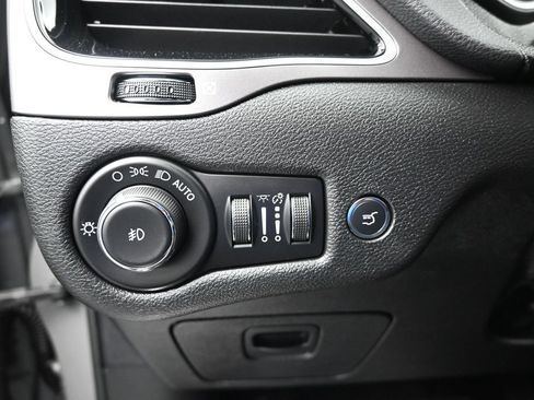 Used 2021 Jeep Cherokee Limited AWD/4WD image 16