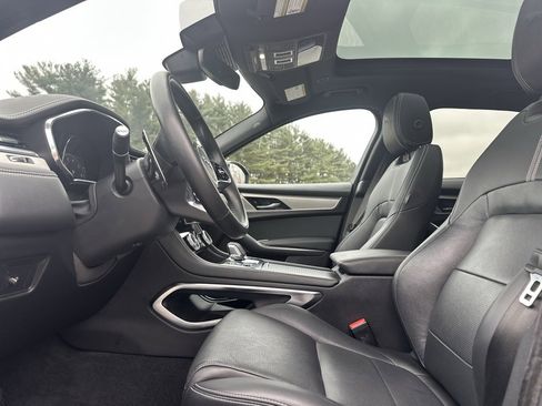 Used 2024 Jaguar F-PACE R-Dynamic S image 14