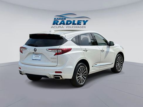 Used 2025 Acura RDX SH-AWD w/ Advance Package image 2